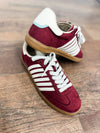 Stevie Sneakers