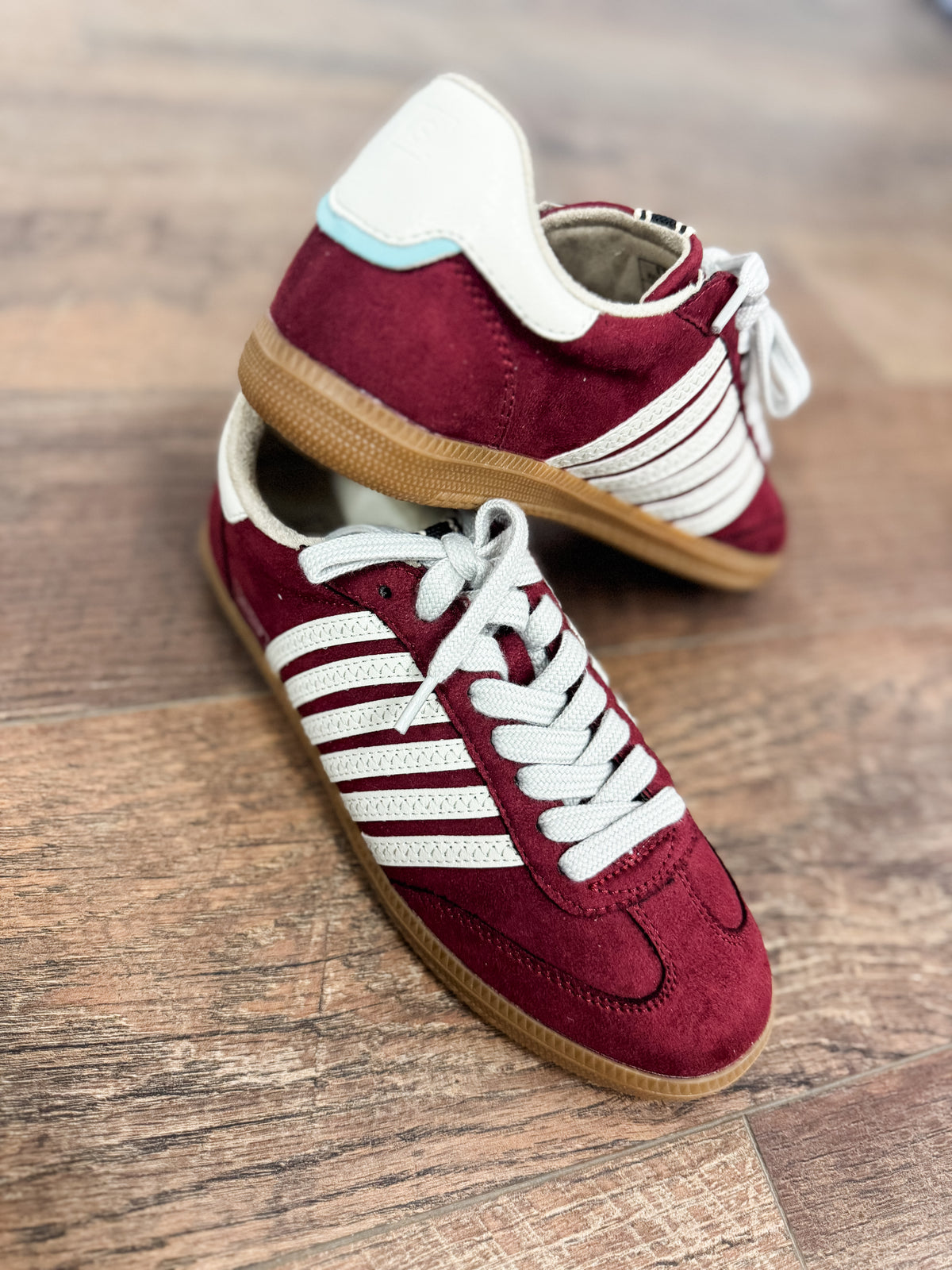 Stevie Sneakers