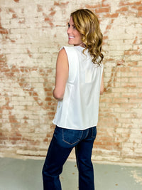 Belton Solid Top