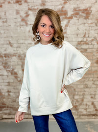 Elowyn Round Neck Pullover