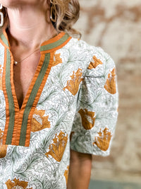 Vee Abstract Top