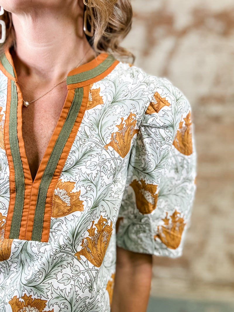 Vee Abstract Top