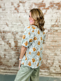 Vee Abstract Top