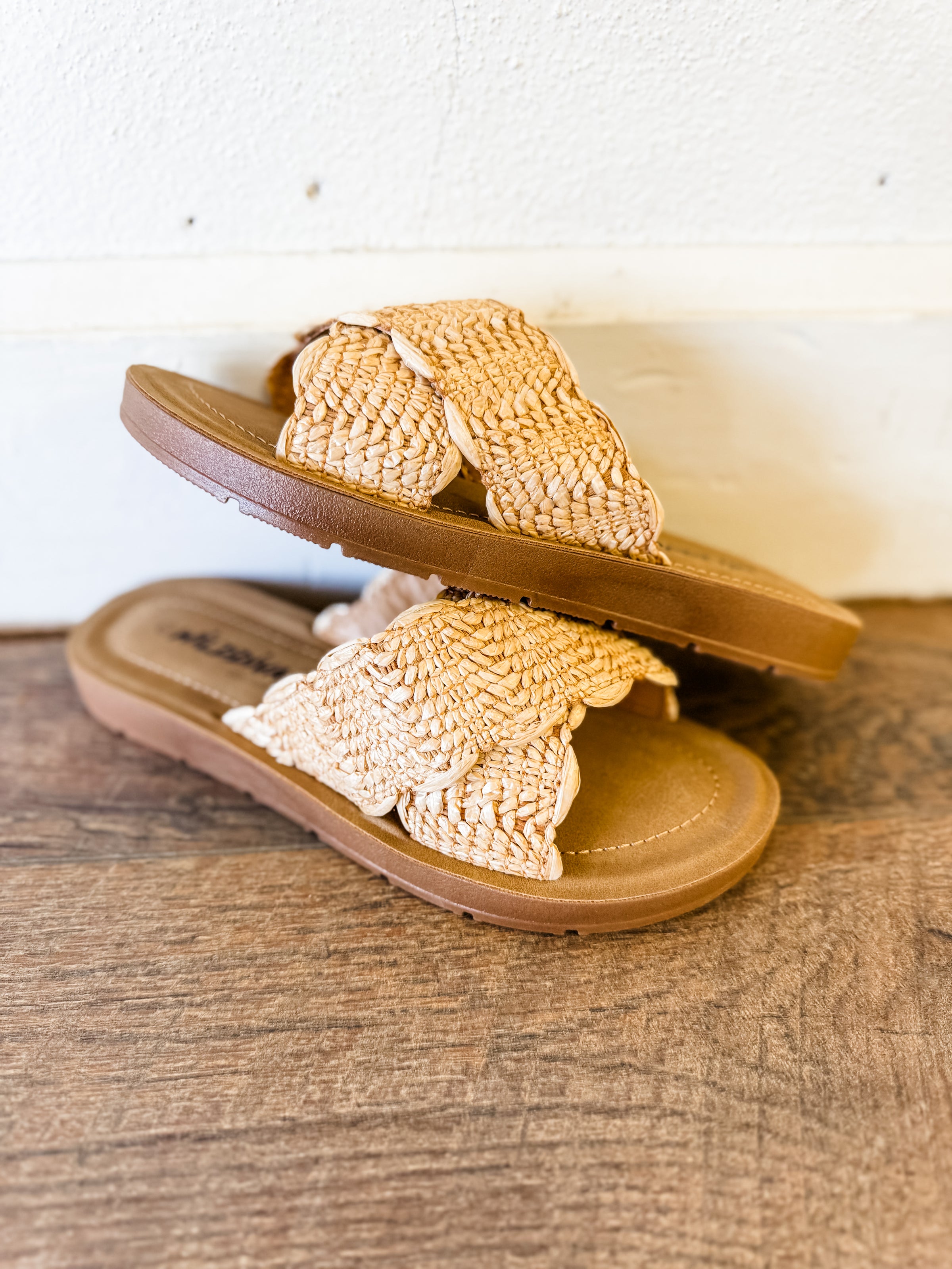 Kylie Scallop Crisscross Sandal