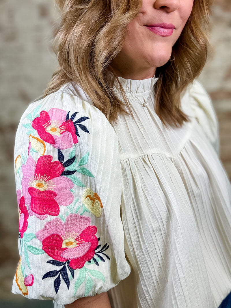 Susy Embroidered Sleeve Top