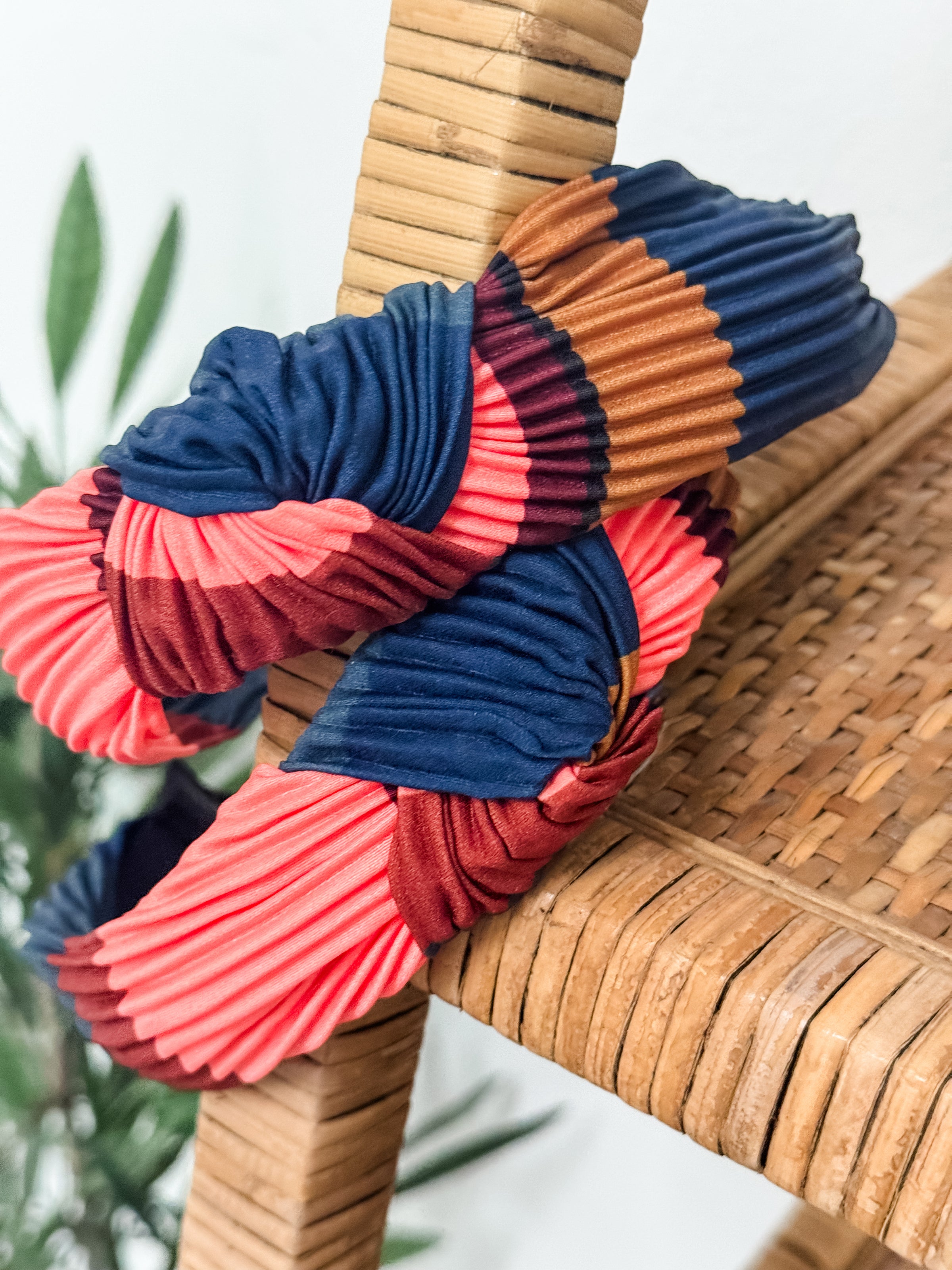 Crumpled Wide Edge Knotted Headband