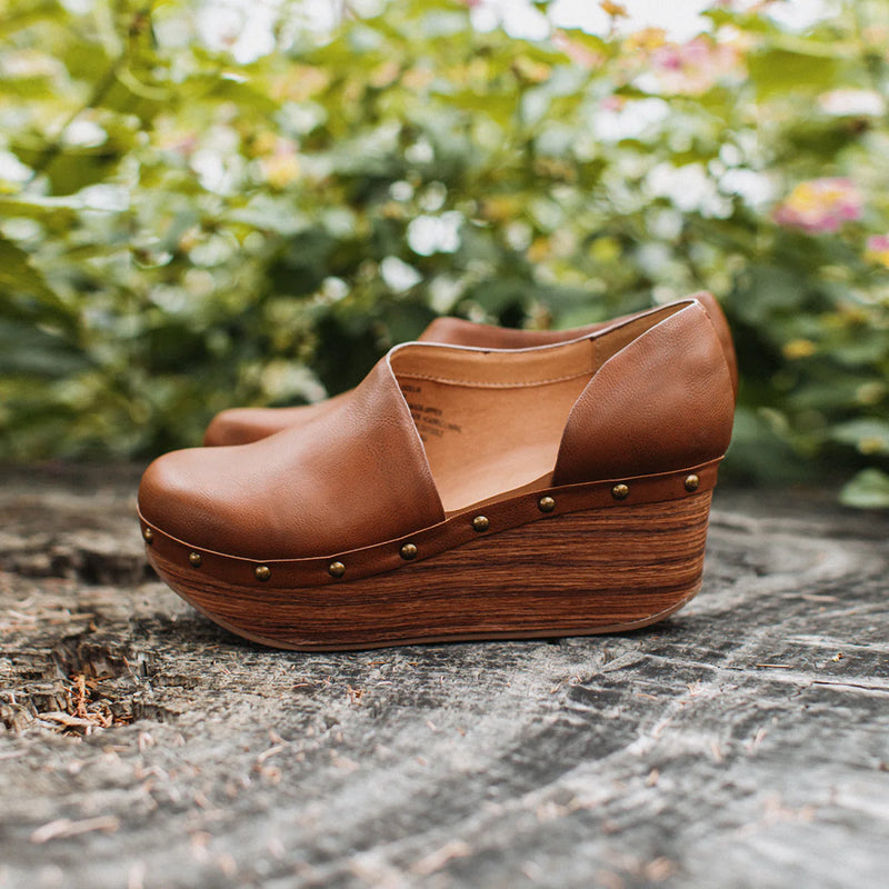 Yellowbox Tan Bidelia Wedge Clog