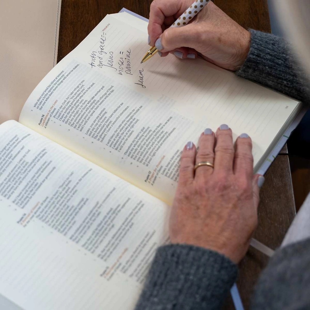 CSB Notetaking Bible | Lavender Peach