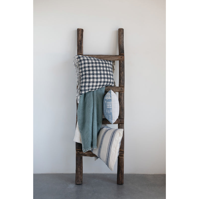 Plaid Jacquard Throw with Tassels