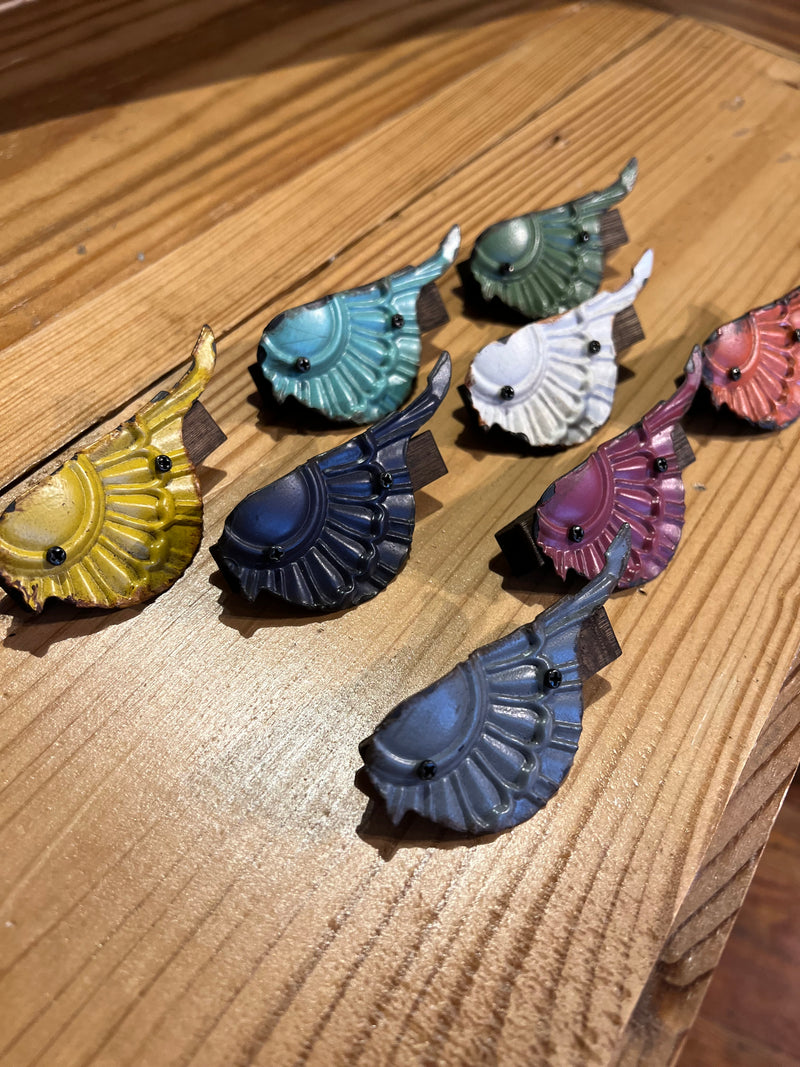 Embossed Metal Bird Clip