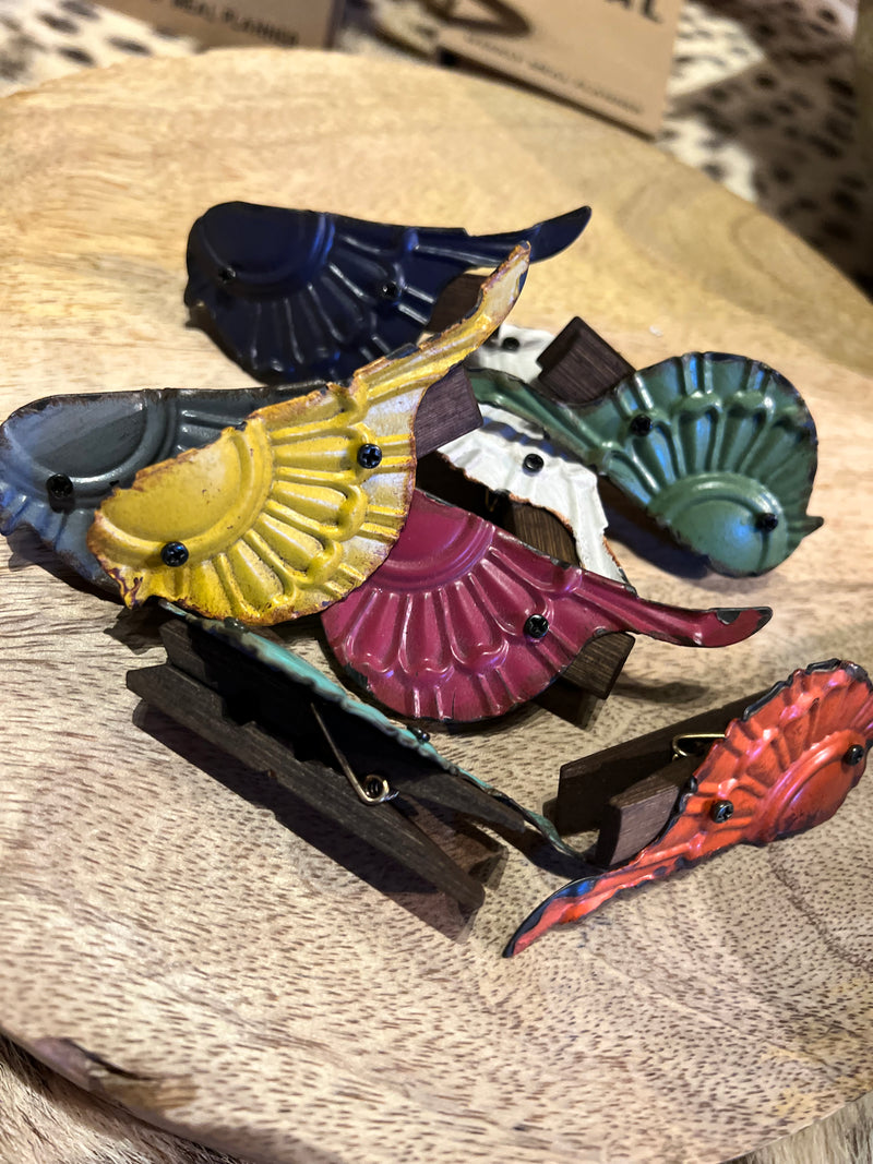 Embossed Metal Bird Clip